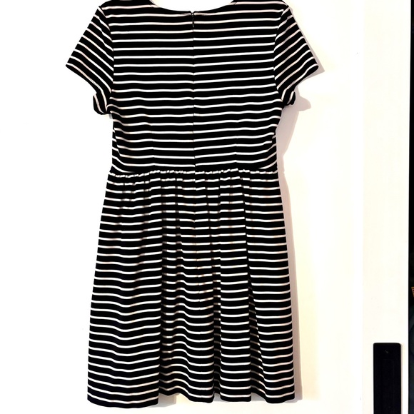 Peter Som Black and White Striped Fit and Flare Mini Dress Sz L - Picture 7 of 9